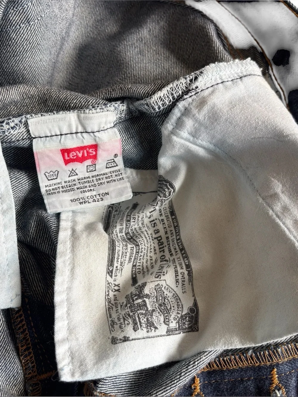 Vintage 501 Levi’s  Y2K era 🇲🇽 made in Mexico  34x32